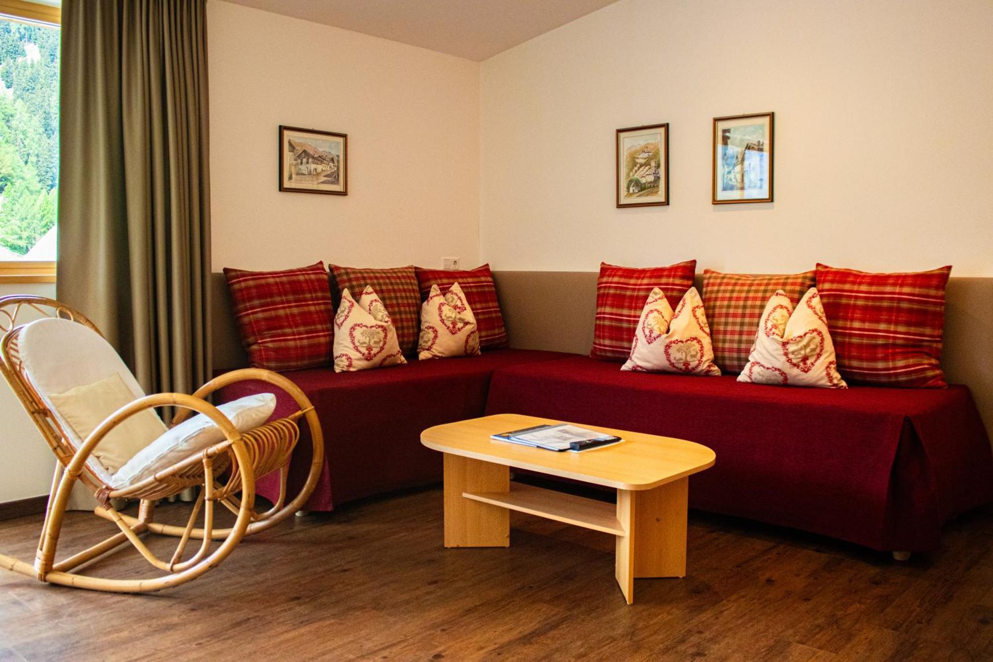 Garni Apparthotel St Valentin 산발렌티노알라무타 외부 사진